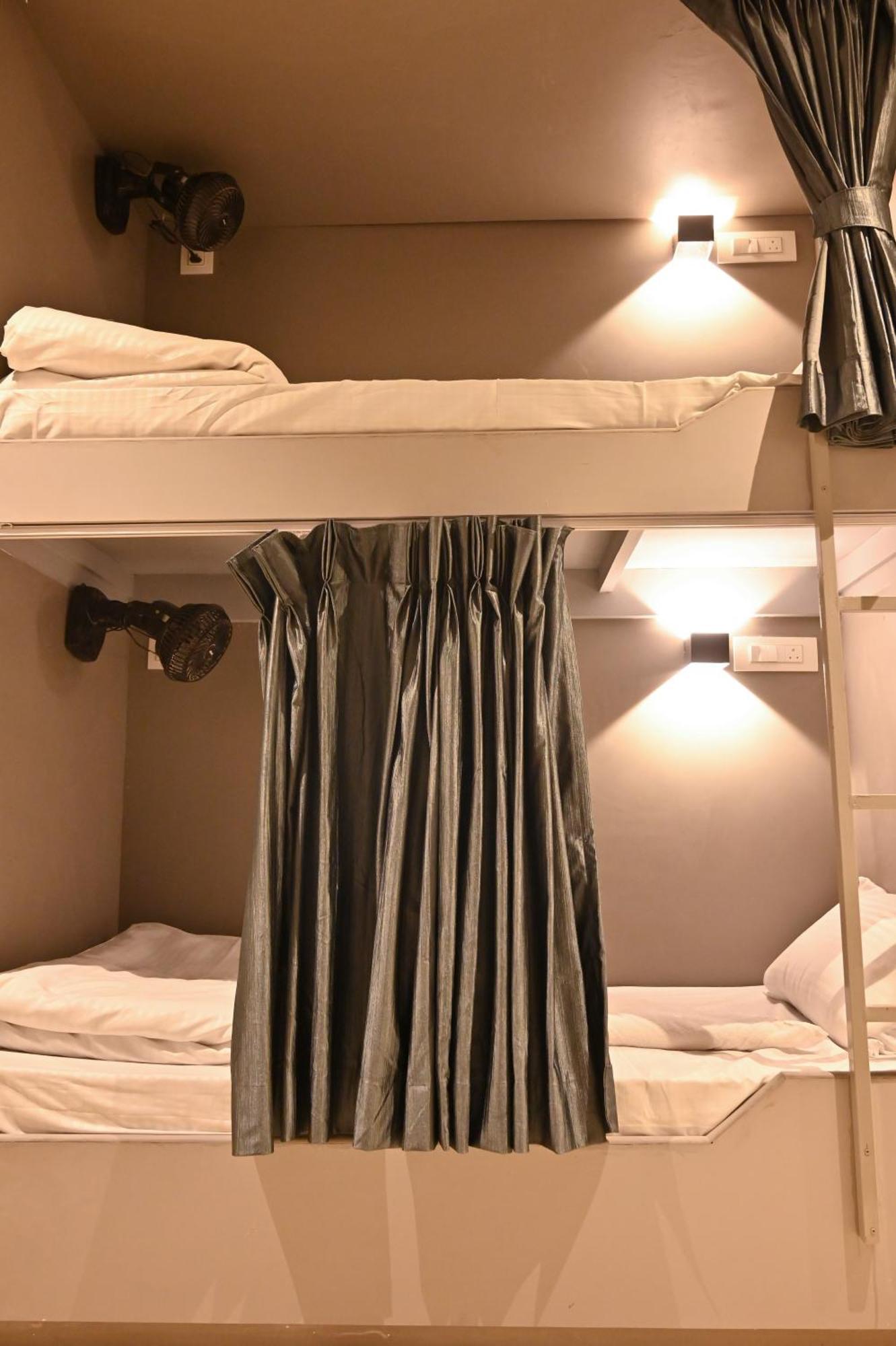 Bed & Bread Dormitory Bharuch Ngoại thất bức ảnh